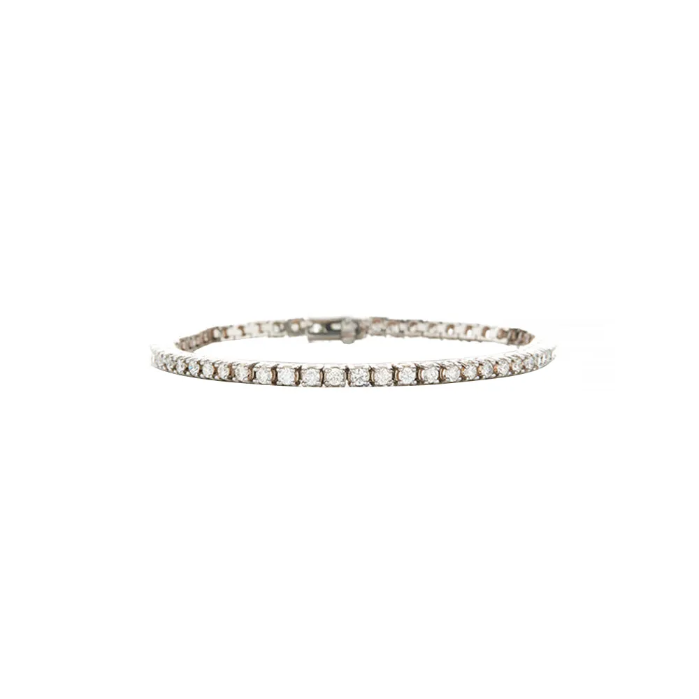 18 Karat White Gold Diamond Tennis Bracelet