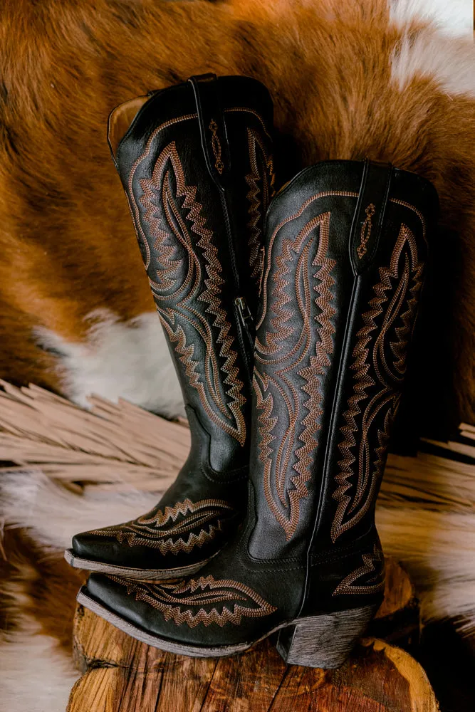 Ariat Casanova Snip Toe Boot [Black]