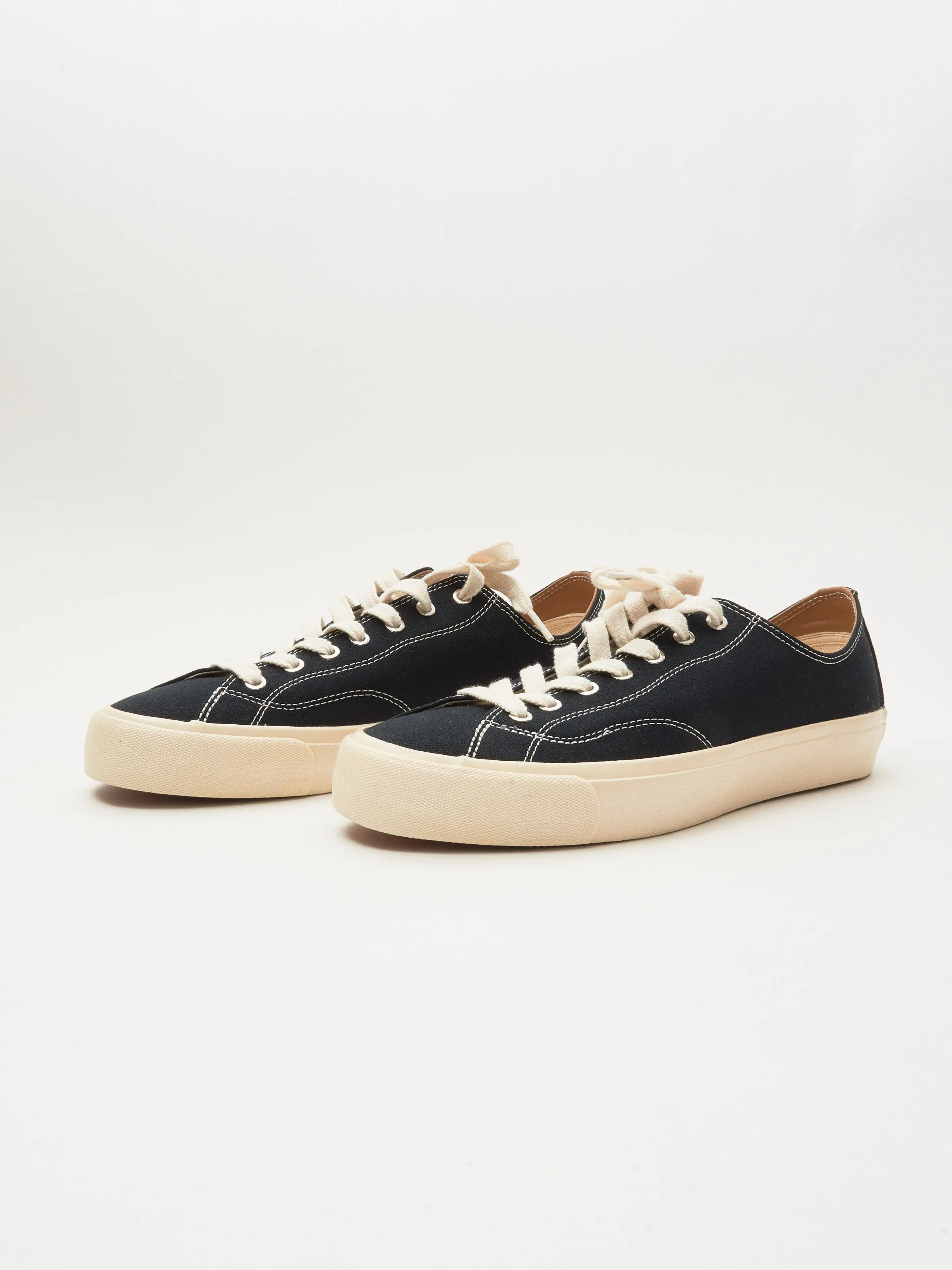 Black/White VM003 LO Canvas